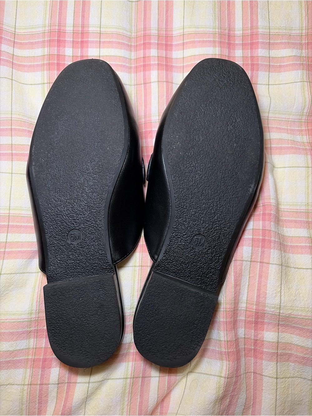 Cushionaire black leather loafers with gold buckle detail - Picture 4 of 5